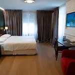 J5 Helvetie & La Brasserie Ξενοδοχείο