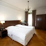 J5 Helvetie & La Brasserie Hotel Montreux