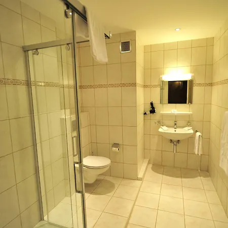 J5 Helvetie & La Brasserie Hotel