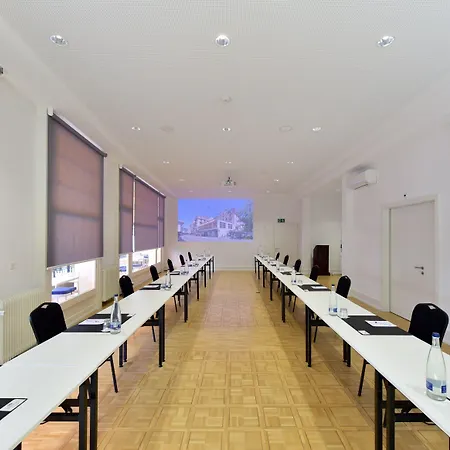 J5 Helvetie & La Brasserie Hotel