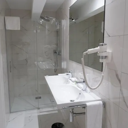 Hotel J5 Helvetie&la Brasserie 3*