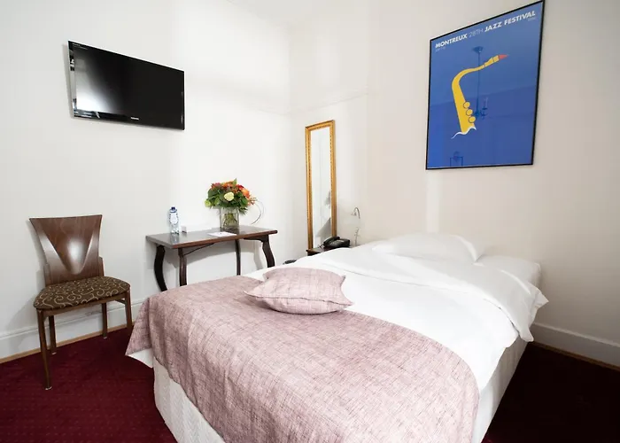 J5 Helvetie & La Brasserie Szálloda Montreux