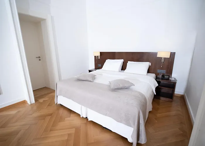 J5 Helvetie & La Brasserie 3*