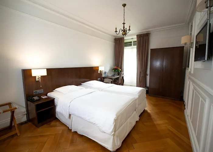 J5 Helvetie & La Brasserie Hotel Montreux