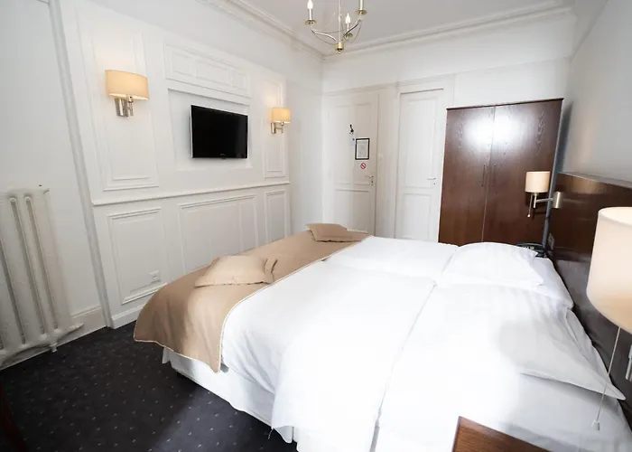 Отель J5 Helvetie & La Brasserie