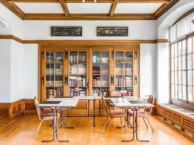 J5 Helvetie & La Brasserie Ξενοδοχείο